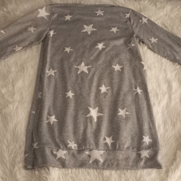 Grey and White star sweatshirt - Picture 2 of 3